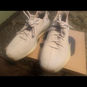 ADIDAS YEEZY BOOST 350 V2